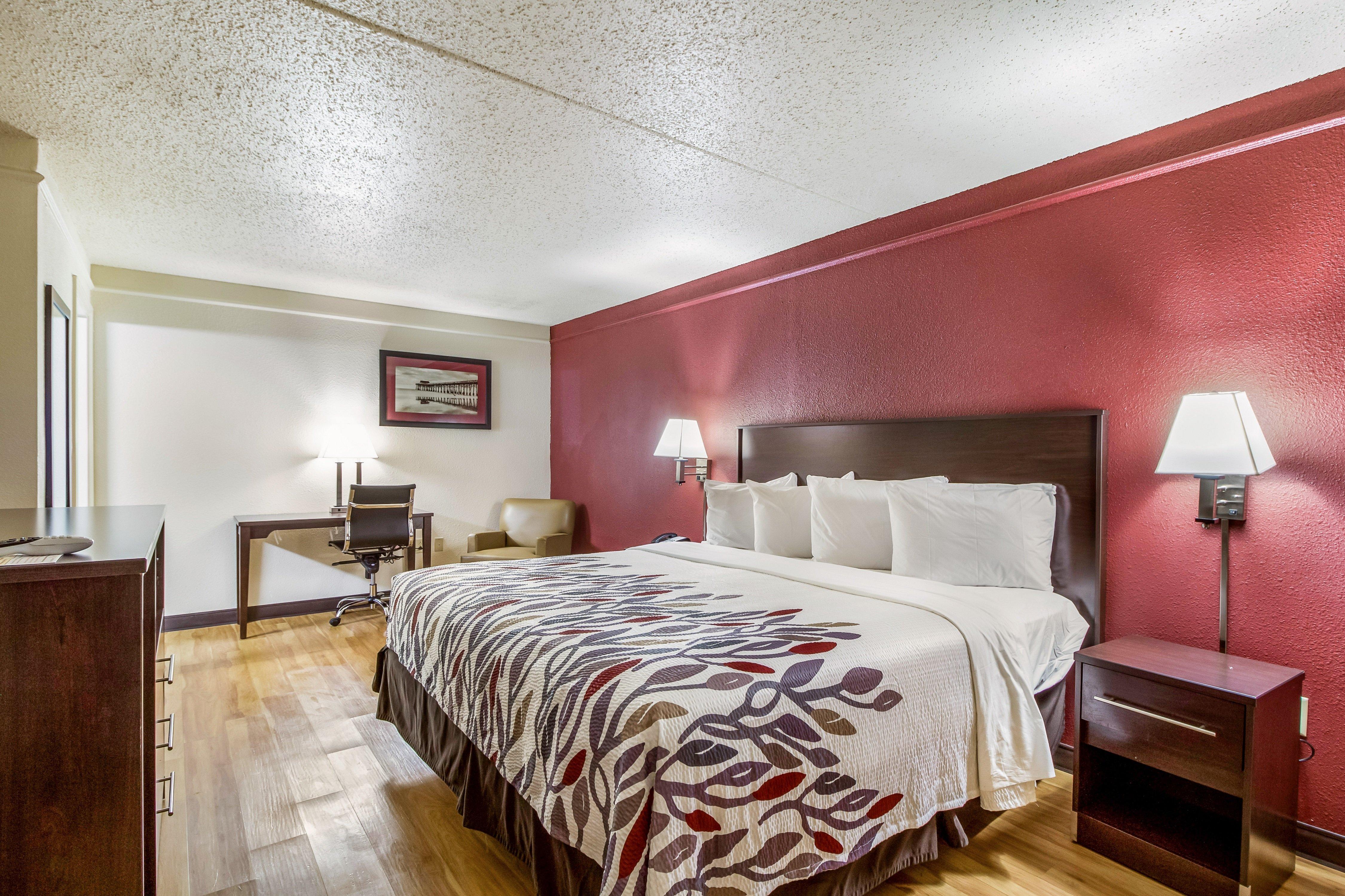 Red Roof Inn Houston East I-10 Экстерьер фото